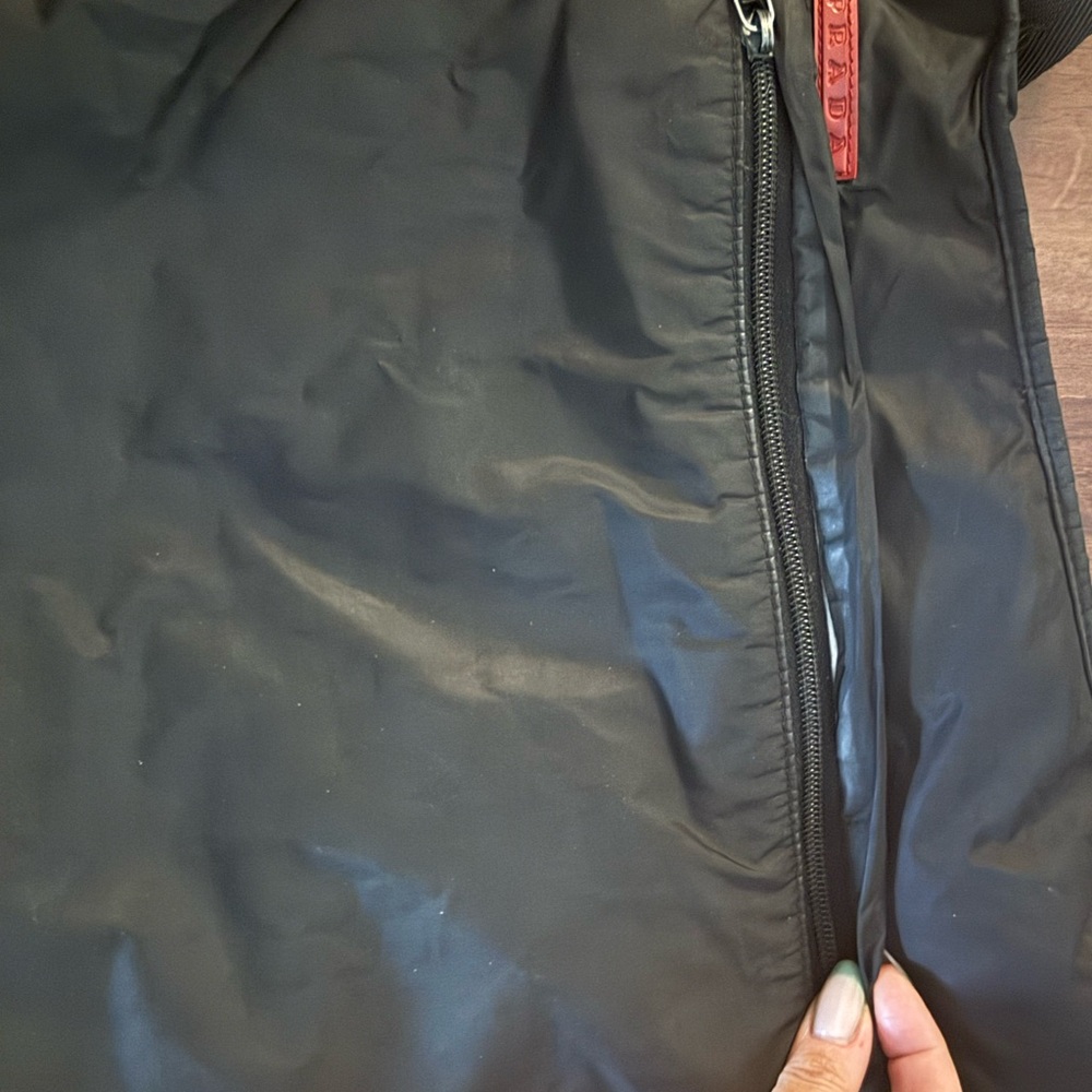 Prada Black and Red Messenger Bag with Minimalist Design - Picture 14 of 14